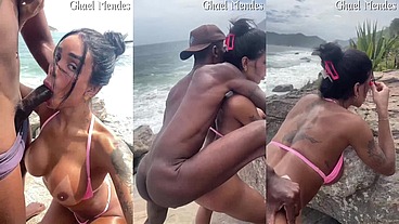 Sexo em publico comendo a trans na praia de abricó COMPLETO