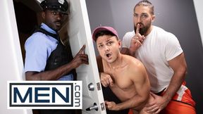 Auf der Suche nach seiner Gefängnisschlampe / MÄNNER / Chuck Conrad, Enzo Muller