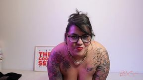 coquine en bas et talons