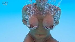 Blonde beauty got her ass creampied during underwater sex