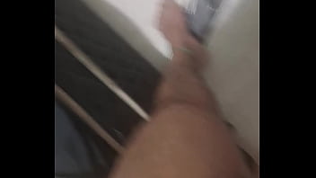 Kleber Gozando - Acordei com um tes&atilde_o,querendo uma buceta mais t&aacute_ dif&iacute_cil arrumar uma pra comer