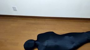 Abandoned By Zentai Stepmommy Who Cant Take It Off On Its Own