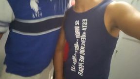 no banheiro publico com safadinhos gays