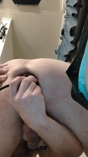 Soda Can Sized Plug Push Out Then Pop Back in