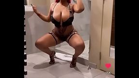 &gt_ Smokin&rsquo_.Hot.Redbone.Diva &gt_