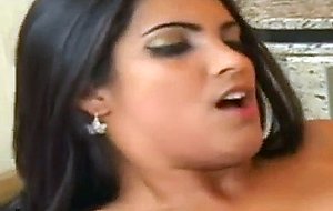 Leila ferraz