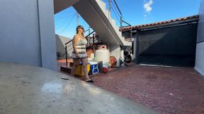 Karlotta presses the pedal of the Fiat 147 hard