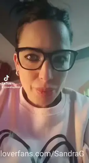 tu quieres darme nalgadas ? 😜