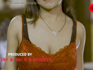 Hot Padosan, hottest web series. FULL CLIP LINK IN COMMENTS