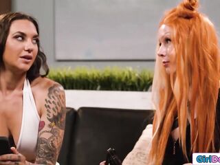 With Robin Coffins blind date canceled lesbo pair Olivia Madison and Rocky Emerson have some other idea.An all lesbo vagina licking 3some