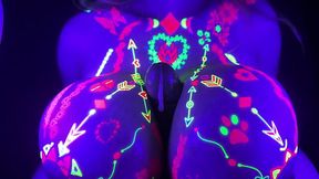 Do you want to enjoy a sensual handjob right now and fuck those neon tits?
