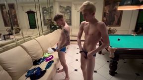 A Student Seduced a Friend with a Big Dick for Sex in the Sauna, Twinks Fucked Each Other and Finished
