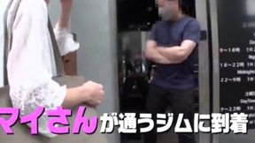 Career Woman Transforms Passionately into Female: An Intense Blowjob Experience Unveiled