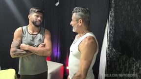 personal dotadao veio no meu ap e arrombou gostoso meu rabao