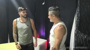 personal dotadao veio no meu ap e arrombou gostoso meu rabao