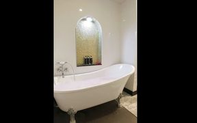 Solo Girl Horny Bath Time in Luxury Room Petite Asian