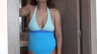 The beach excites me and it fascinates me to performance off my titties while they masturbate