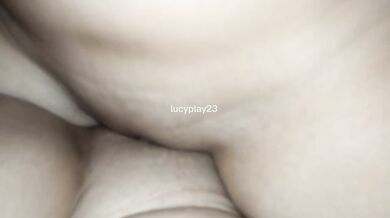 Very rich scissors between best friends