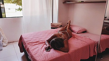 My stepsister crashed my car and had no money to pay for the repairs, with no options, she offered me her virgin ass so I wouldn't charge her father. Vagninho e Luna Oliveira