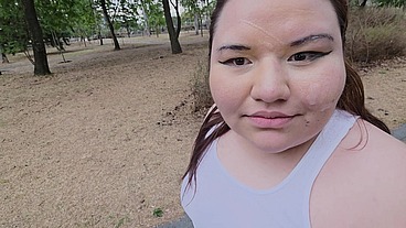 I love walking around in public with cum on my face and showing off my huge ass