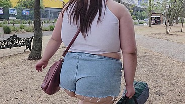 I love walking around in public with cum on my face and showing off my huge ass