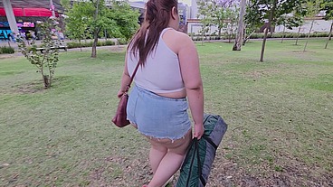 I love walking around in public with cum on my face and showing off my huge ass
