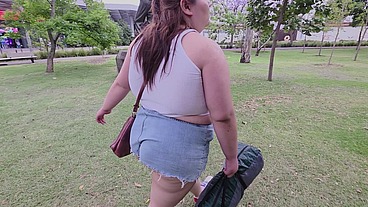 I love walking around in public with cum on my face and showing off my huge ass