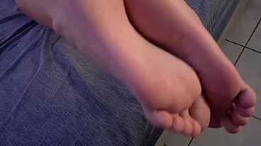 FOOTJOB!!!!