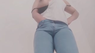 جبتو لعبت ف طبوني و انا كنتخايلة زب 💦