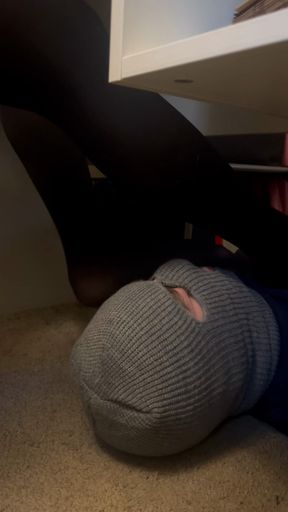 Office foot worship ignore session PART 2