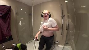 Raphaela's Cleaning Fetish - Part 1