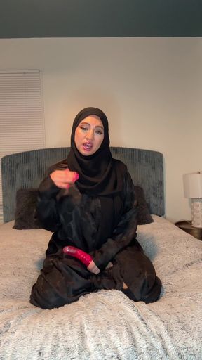 JOI Arabic in Abaya