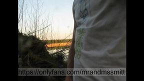 Russian MILF fucks a stranger in the woods and takes a deepthroat