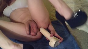 Tranny slut - dildo fucking