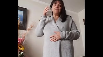 Joi in spanish stepmom show her body