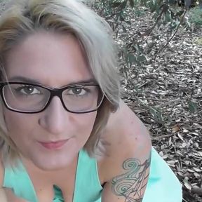 Outdoor Blowjob in the Sunshine