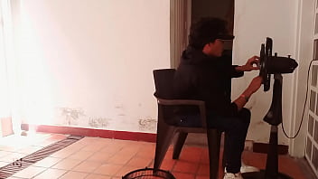 mi hermanastro me cobra en especie el arreglo del ventilador