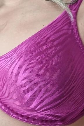 Minimizer Bra Size Dd, Caressing My Soft and Firm Tits
