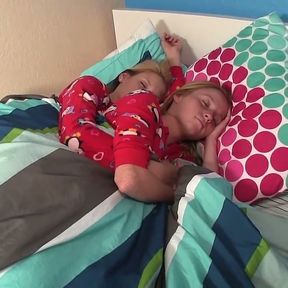 Alyssa and Hope Harper Team up to Jerk One Big Fat Cock Mutually