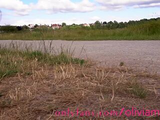 ???????? Lascivious british floozy: Afternoon walk turned into me screwing myself with my sex toy ????