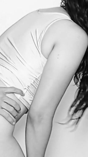 Erotic porn video mili069 and Jhon Deivys   Clip 2