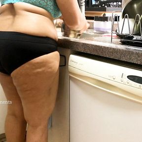 Big boobs Bhabhi in the Kitchen wearing panties and bra