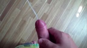 Teen wanking &amp_ cumming