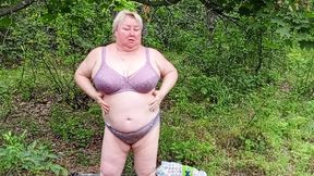 neighbor strips in a park and touches her private&#x1F92B; area