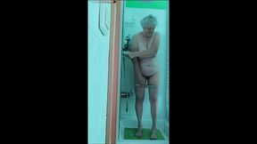 oma in der dusche bis zum einseifen