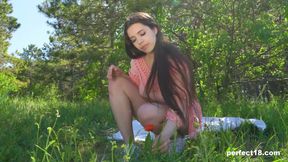 Hi! I'm Molly Kit! Watch me Rub my Clit at Perfect18