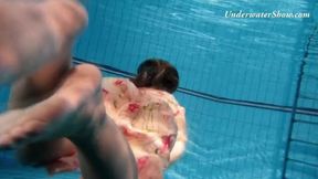 Pornstar sex with well-formed sweetie from Underwater Show