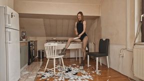 Alanna Opens Her Heart To Plate Smashing