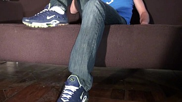 554 sneaker sextape with a french twink and his best friend