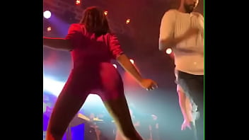 Anitta del&iacute_cia tes&atilde_o